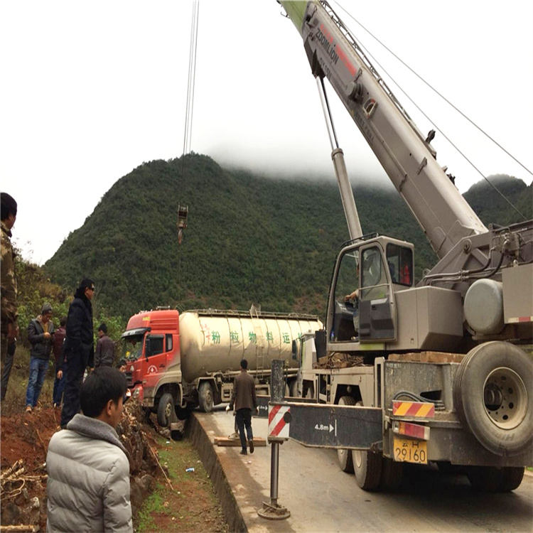 柘城吊车道路救援24小时